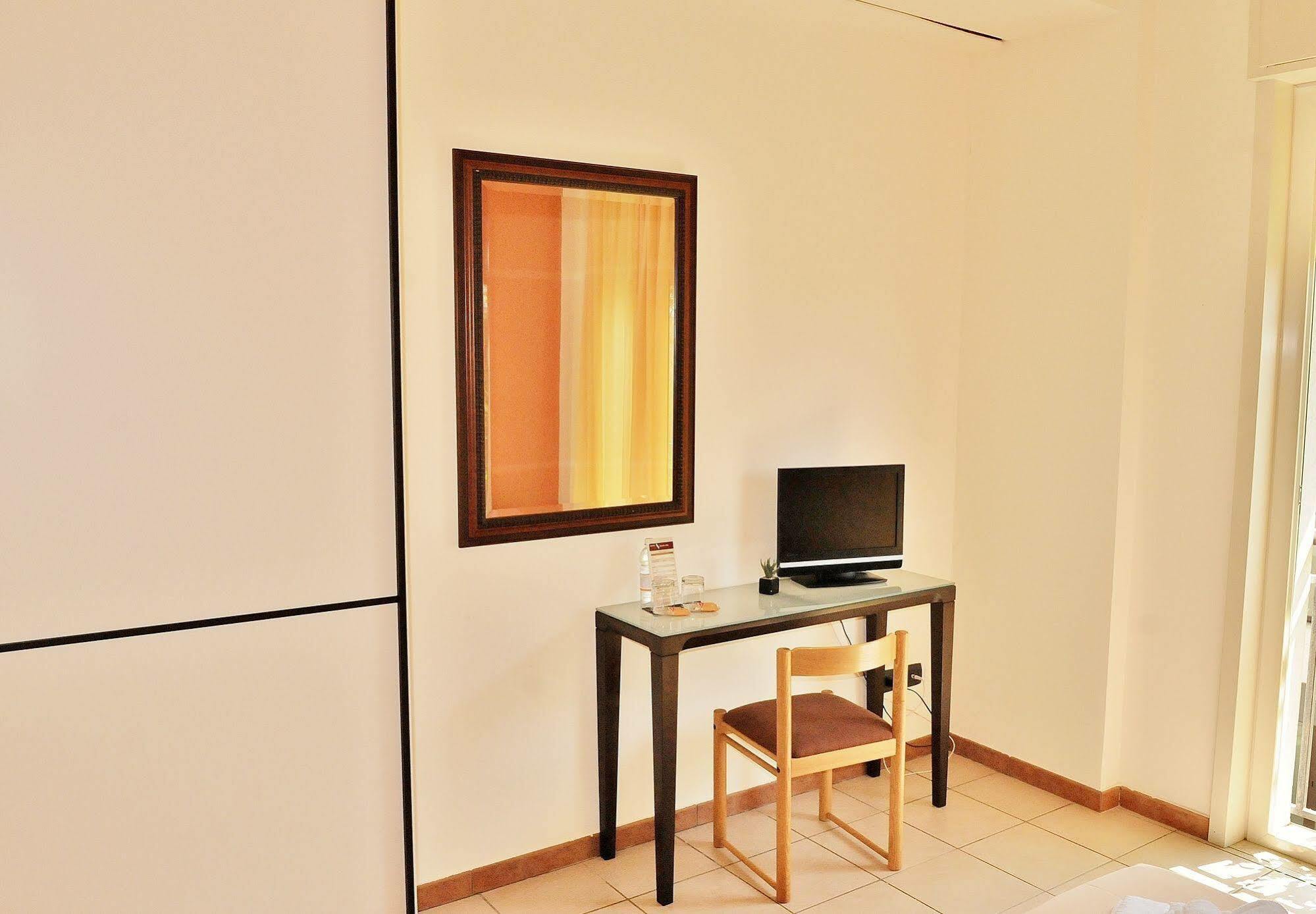 Hotel Rasula Alta 그라비나 디 카타니아 외부 사진